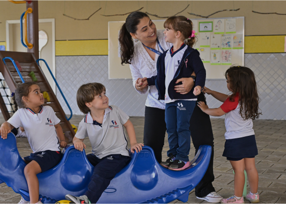 Preparamos crianças e jovens para o mundo!
