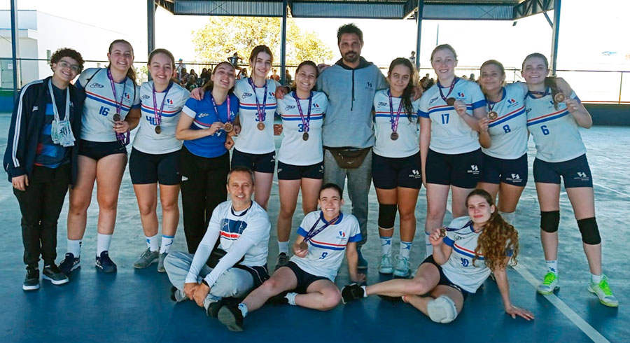Equipe de handebol conquista 3º lugar no JEMG Equipe de handebol conquista 3º lugar no JEMG